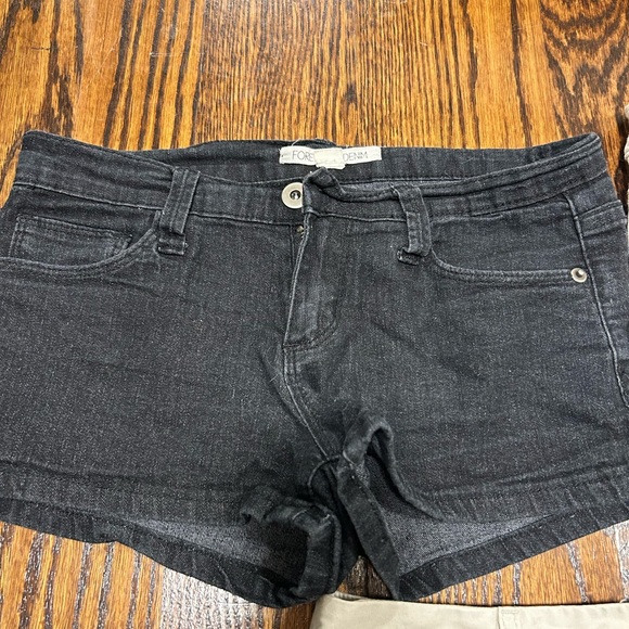 Cute shorts bundle - Picture 2 of 7